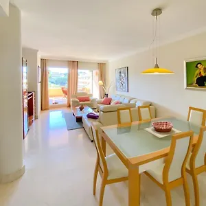 https://apartamento-en-los-patios-de-santa-maria-golf.es-andalucia.com